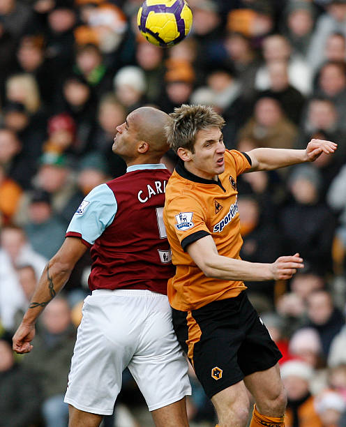 持消极态度 持消极态度