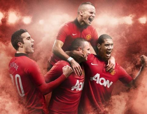 球员在争顶 球员在争顶