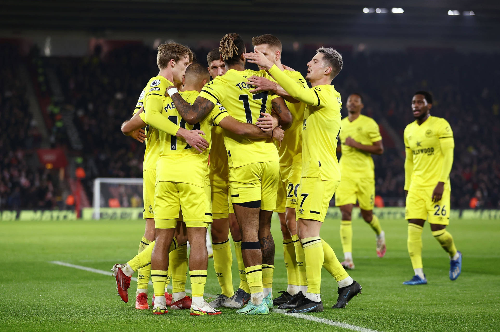 问题更是触 问题更是触